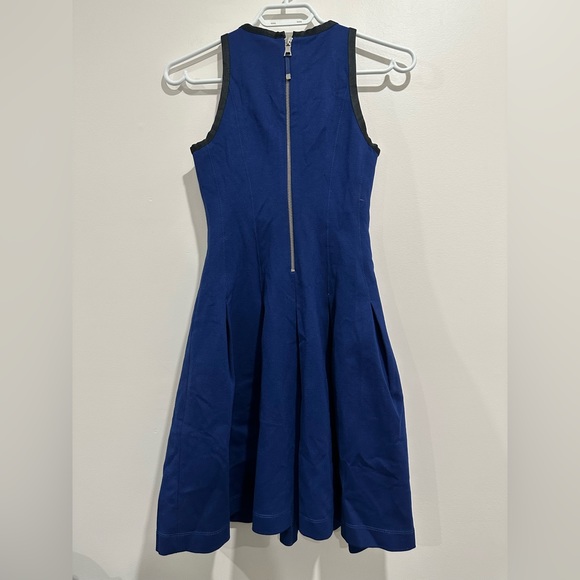 Banana Republic fit and flare dress Sz 0 Petite - Picture 2 of 7